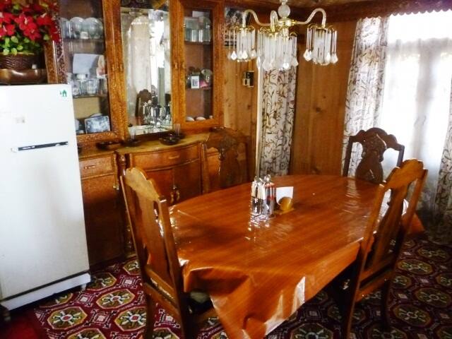 High Lucky Flower Houseboat, Srinagar 5